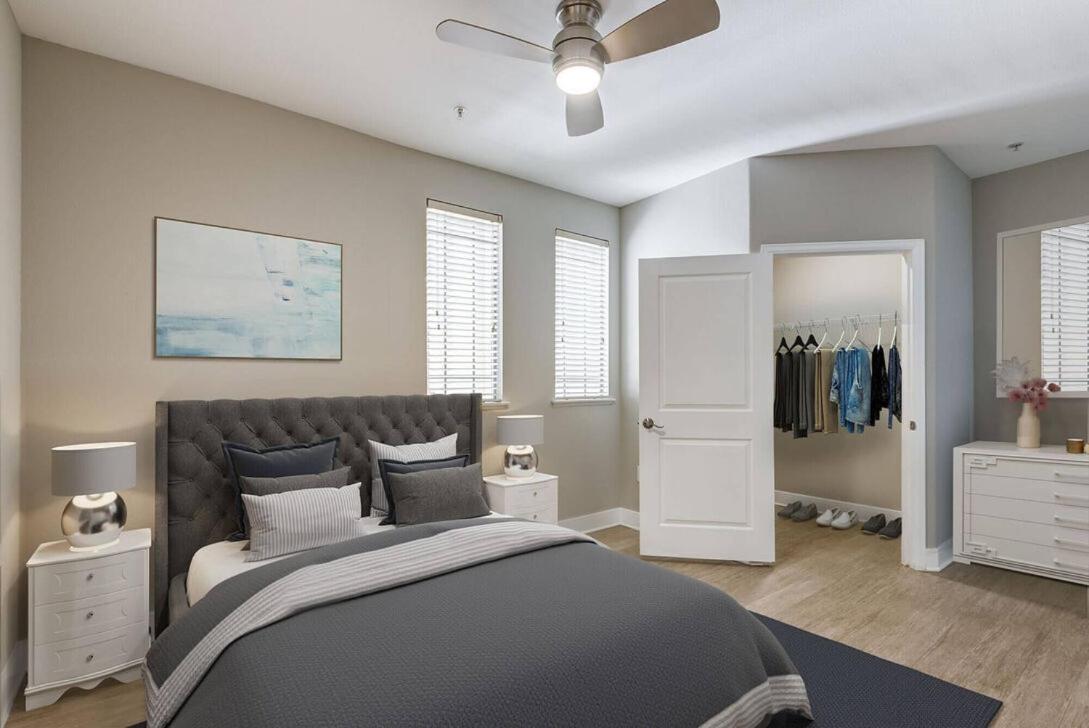 Apartamento Woodland Hills Luxury 2 Bed Ca *